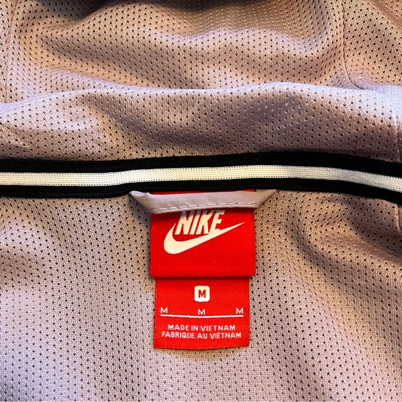 Nike Windbreaker - Picture 4 of 7